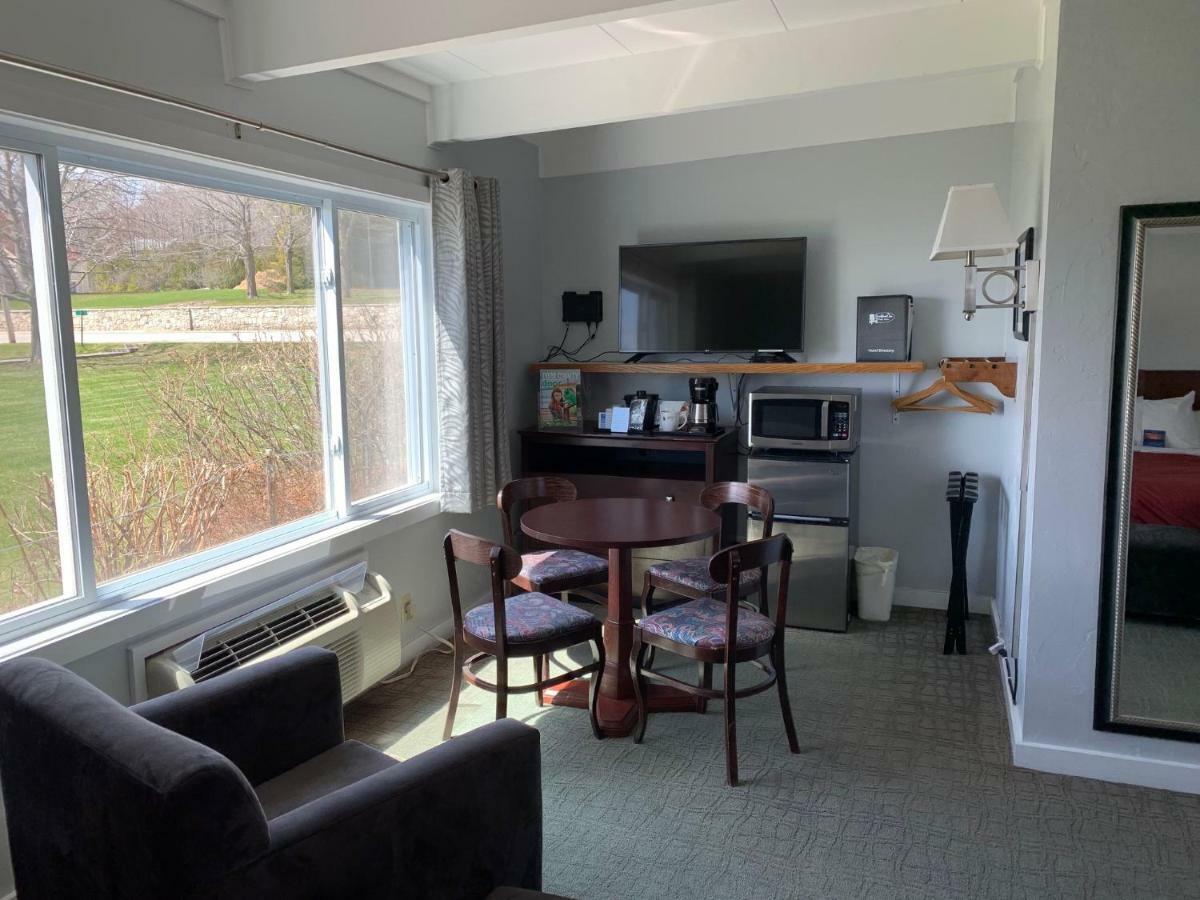 Beachfront Inn Baileys Harbor Exterior photo